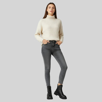 Women’s Fleece-Lined Lace-Up Ankle Boots